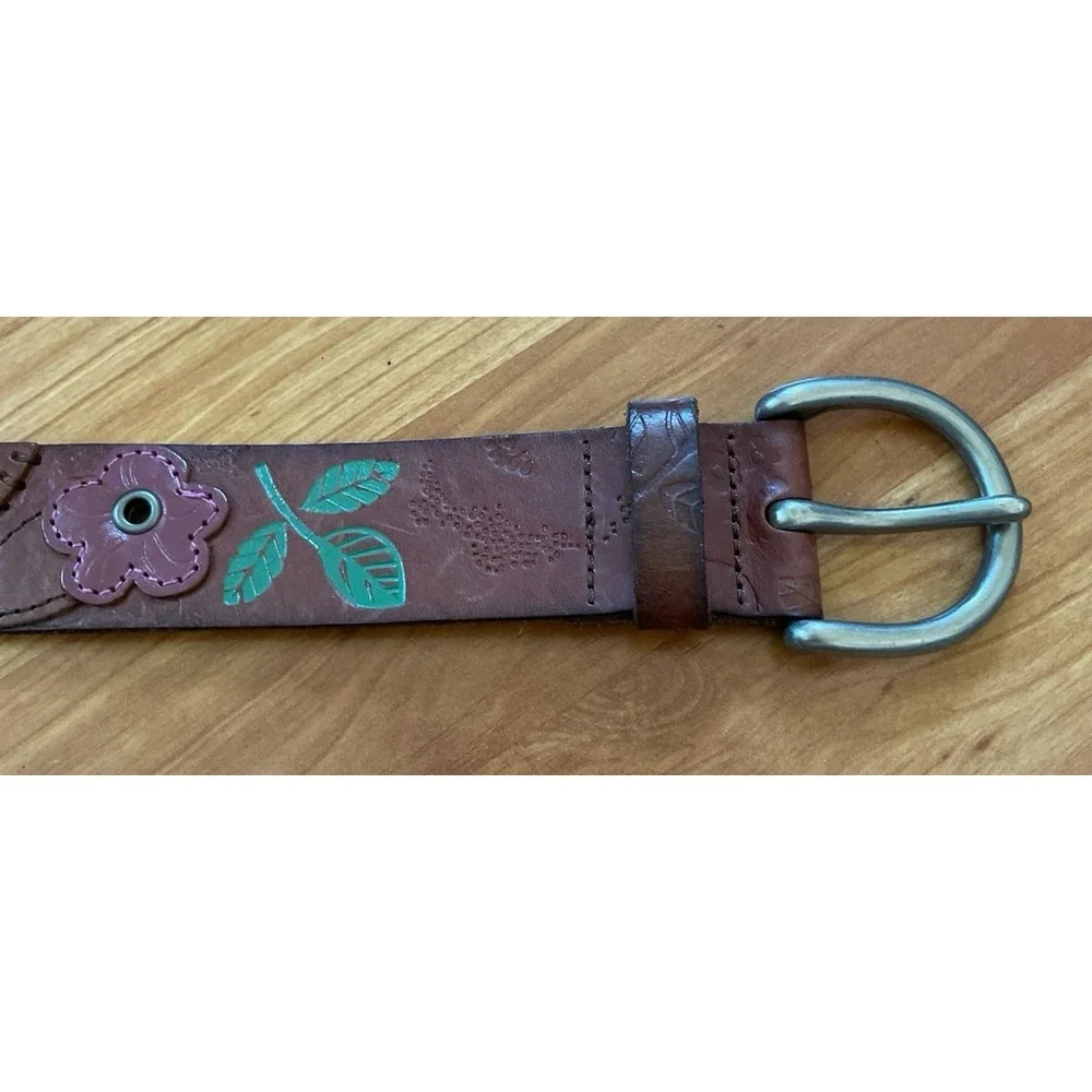 Vintage Leather Fossil Belt‎